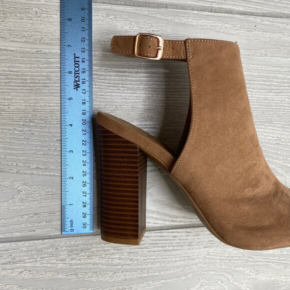 Lulus Women's Budding Romance Tan Stacked Heel Peep Toe Heels Size 9 - Picture 2 of 11